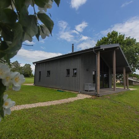 Holiday Home Uzbazes Valmiera Eksteriør billede